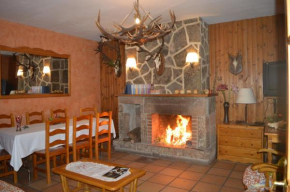 Отель Hostal Revinuesa  Винуэса